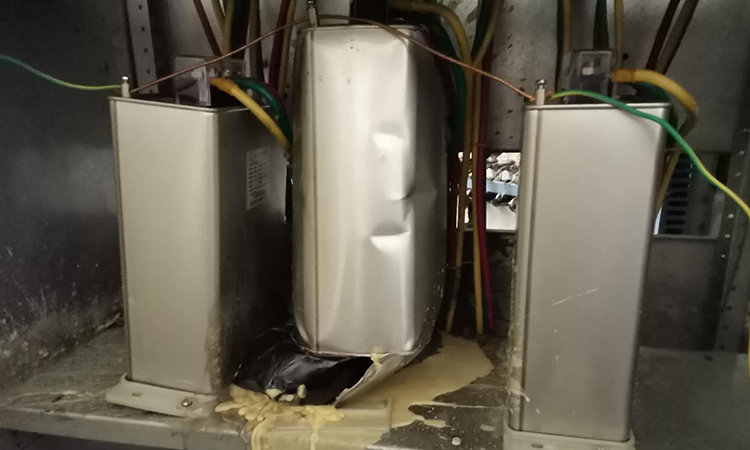 低壓電容器爆炸之前會出現哪些特征2 低壓電容器爆炸之前會出現哪些特征2