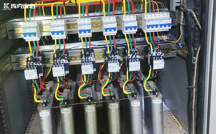 低壓電力電容器