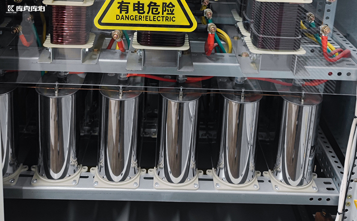 低壓電力電容器