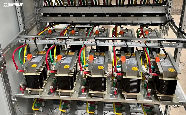 無(wú)功補(bǔ)償電容器